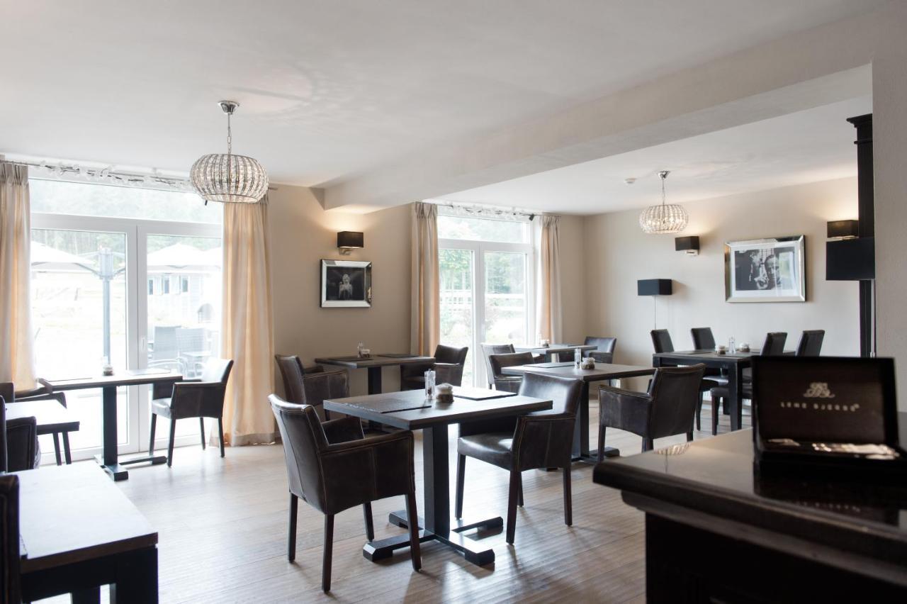 Flora & Fauna (adults Only) 3*