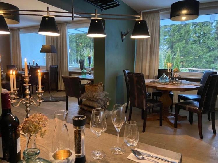 Flora & Fauna (adults Only) 3*